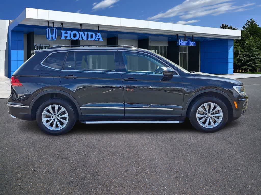 Used 2018 Volkswagen Tiguan SE w/ Panoramic Sunroof Package image 25