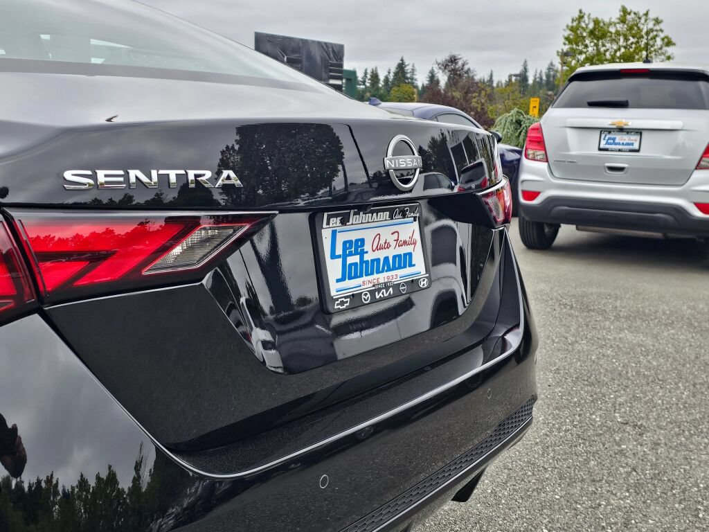 Used 2025 Nissan Sentra S FWD image 27