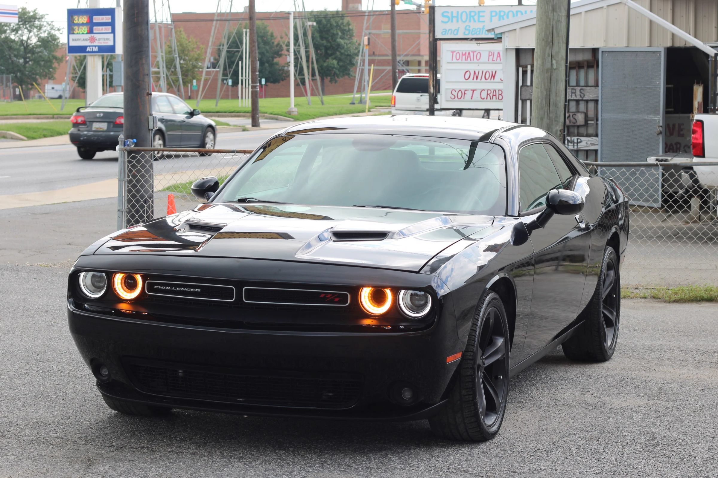 Used 2015 Dodge Challenger R/T w/ Quick Order Package 28B R/T RWD image 3