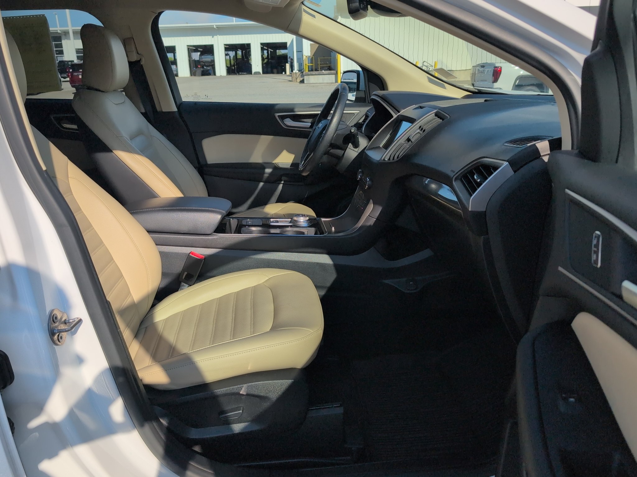 Used 2020 Ford Edge SEL w/ Convenience Package FWD image 32
