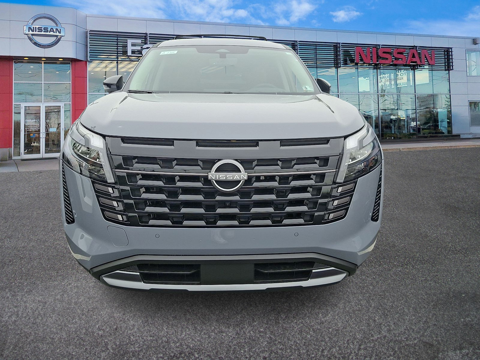 New 2026 Nissan Pathfinder Platinum AWD/4WD image 2