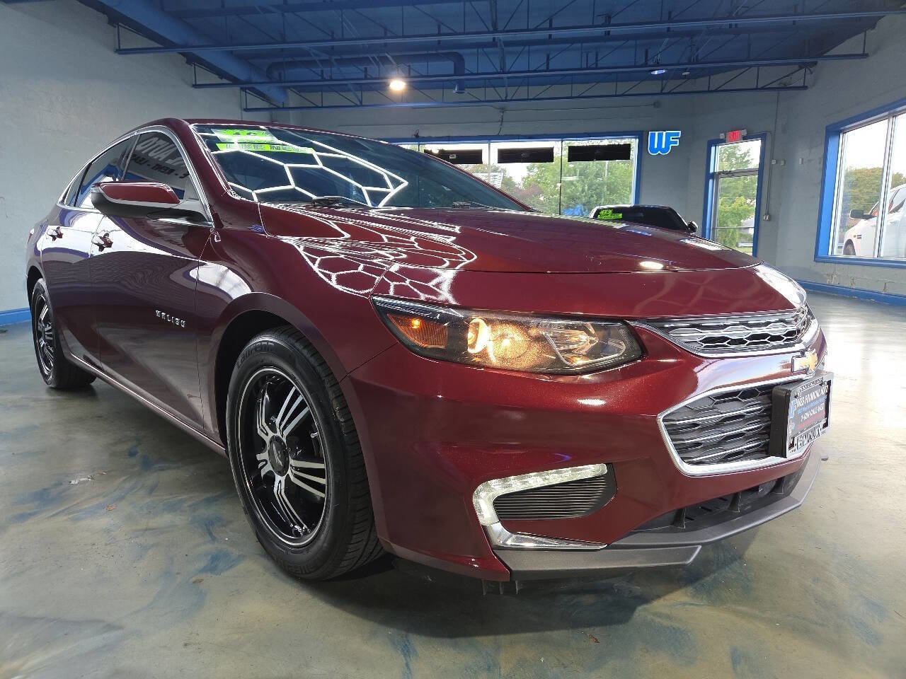 Used 2016 Chevrolet Malibu LT image 4