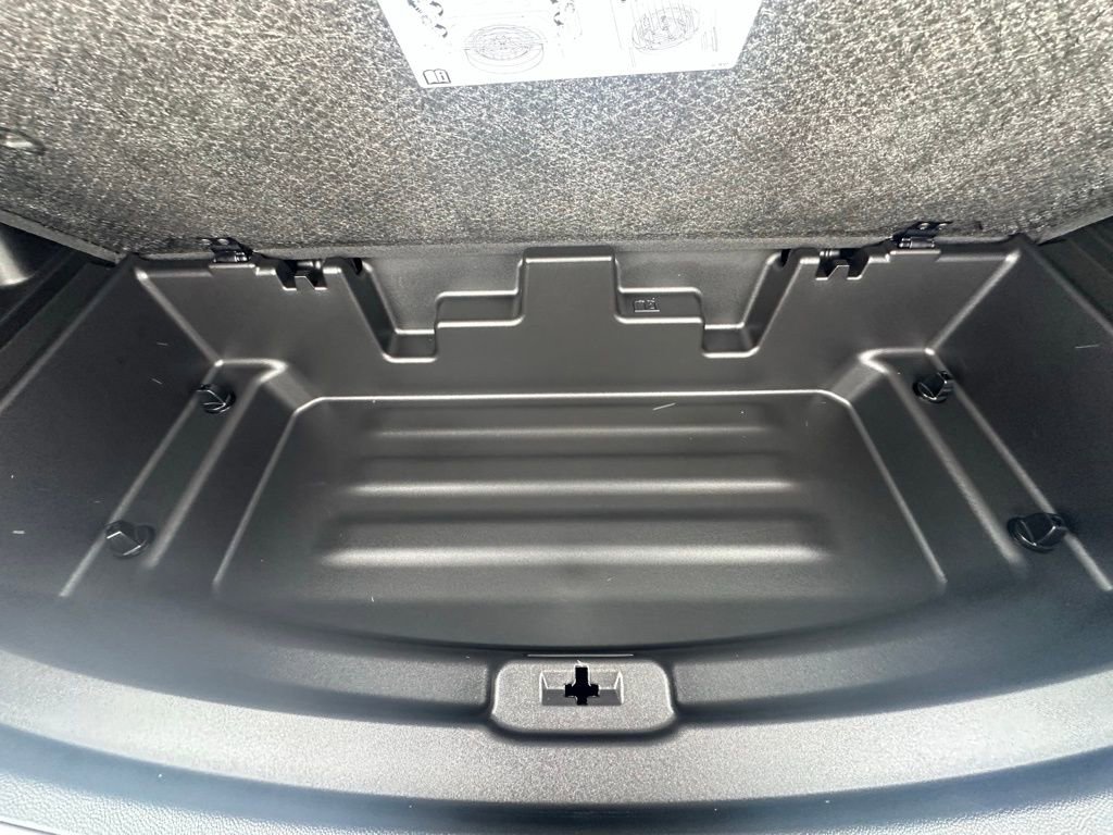 Used 2024 Buick Enclave Essence w/ Sport Touring Edition image 30