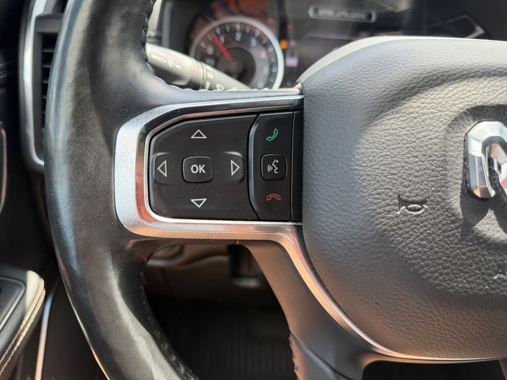 Used 2019 RAM 1500 Laramie AWD/4WD image 16