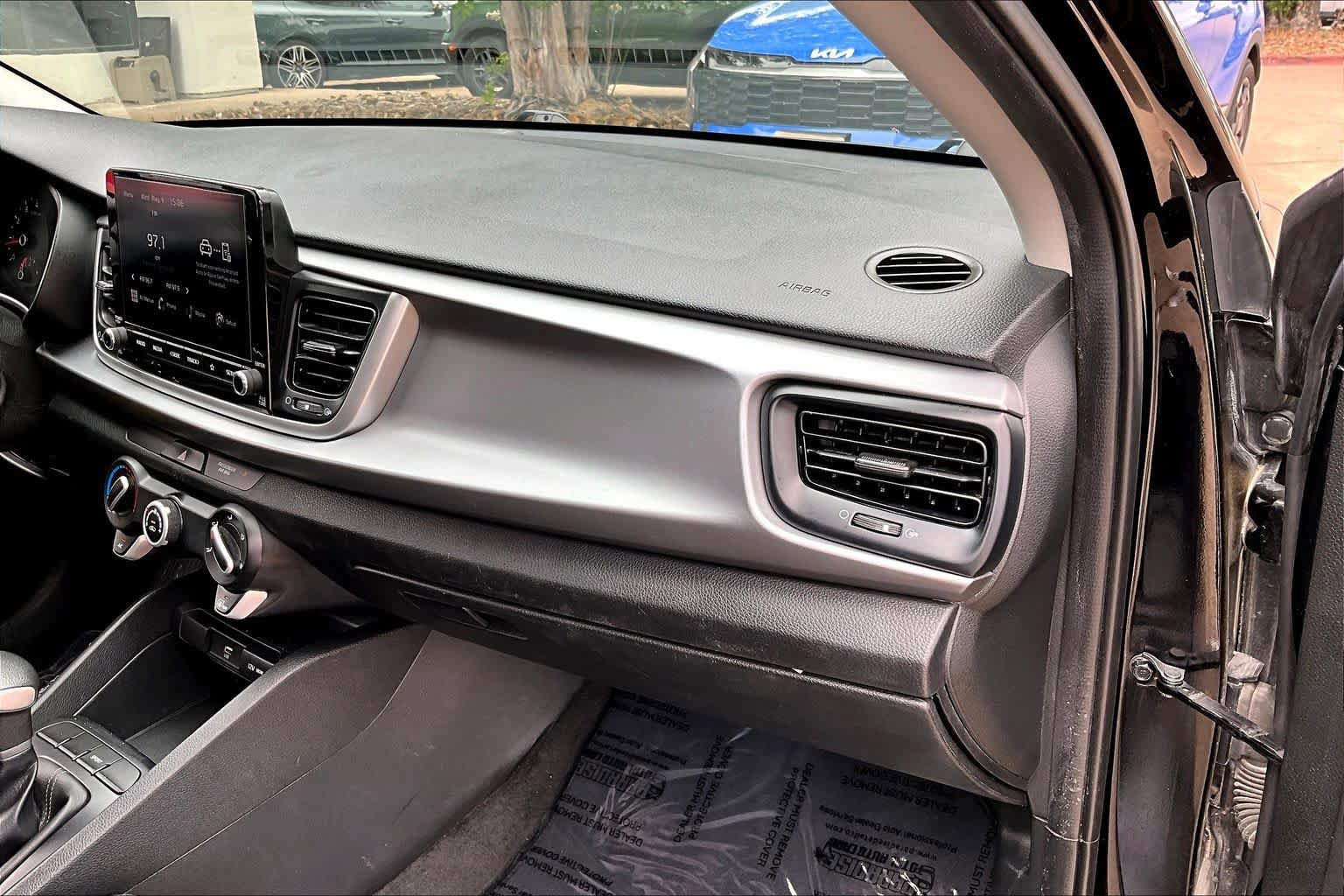 Used 2023 Kia Rio S FWD image 18