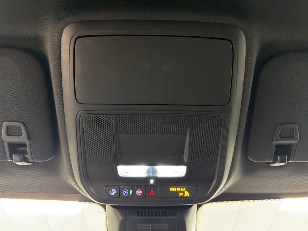 Used 2025 GMC Terrain Elevation image 40