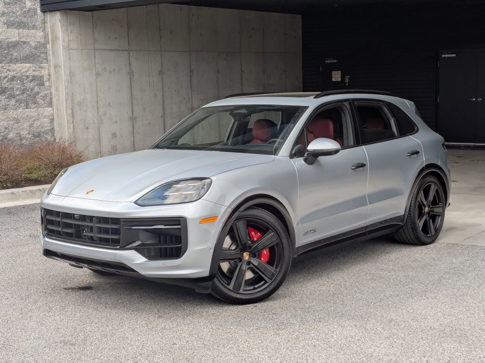 New 2026 Porsche Cayenne GTS AWD/4WD image 1