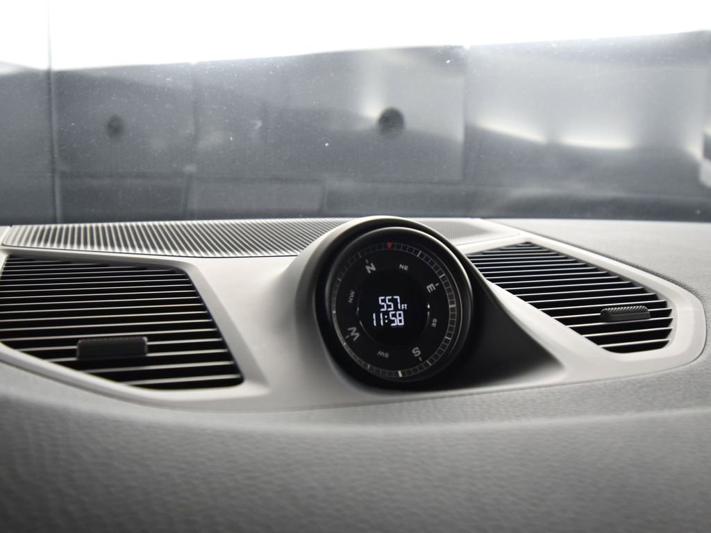 Used 2024 Porsche Cayenne Coupe image 28