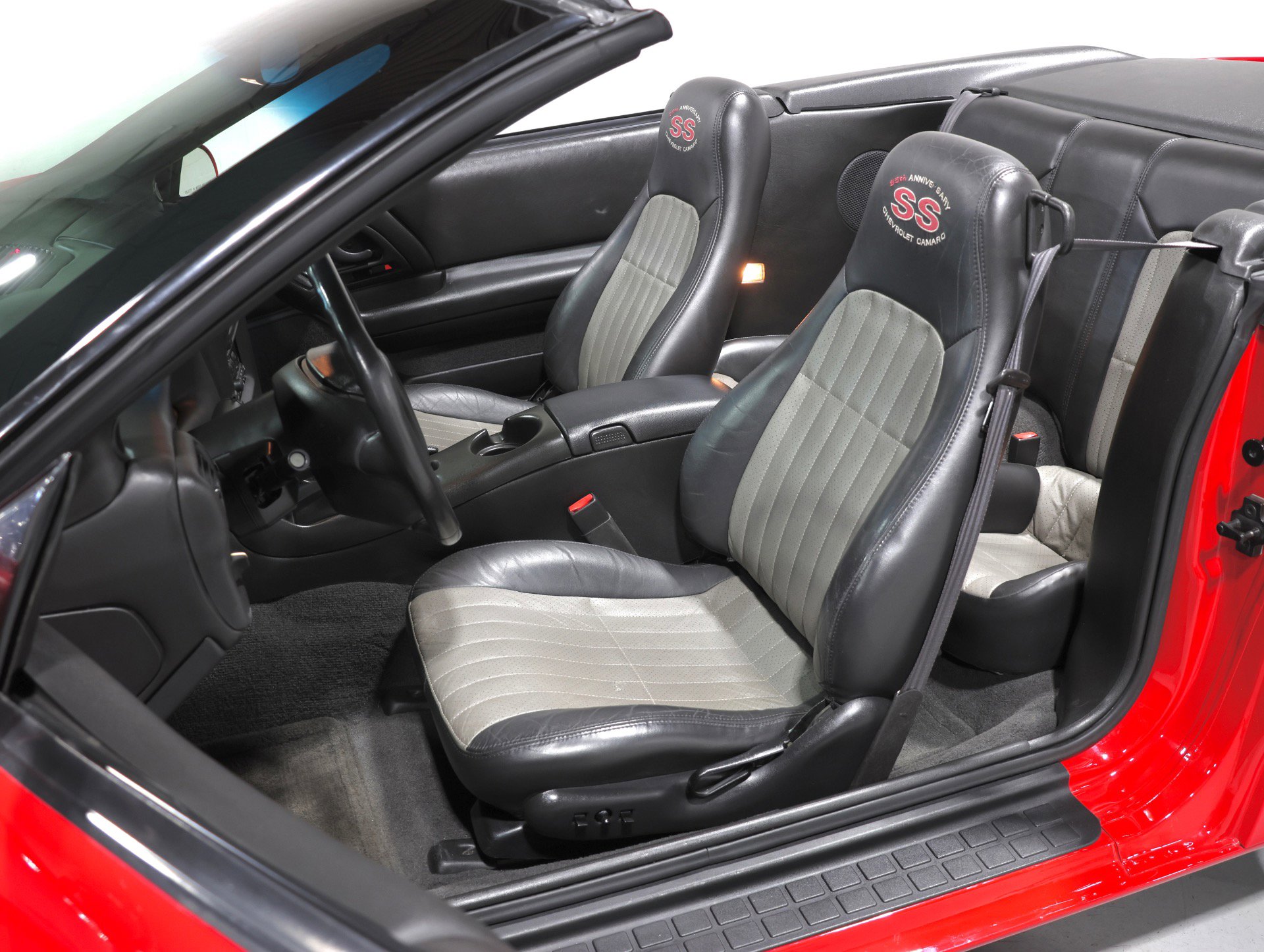 Used 2002 Chevrolet Camaro Z28 w/ SS Performance/Appearance Pkg RWD image 87