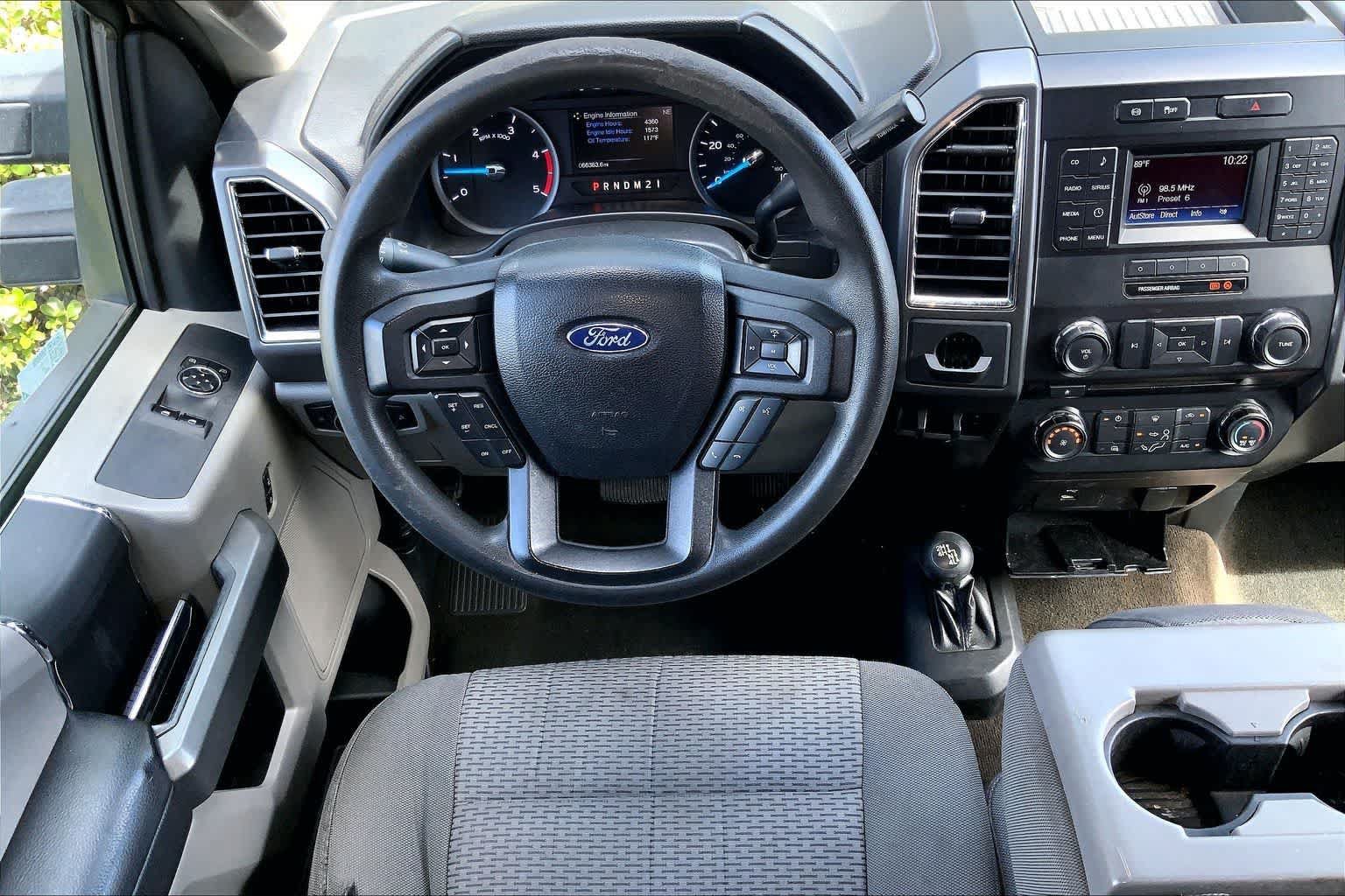 Used 2017 Ford F550 4x4 Regular Cab Super Duty image 14