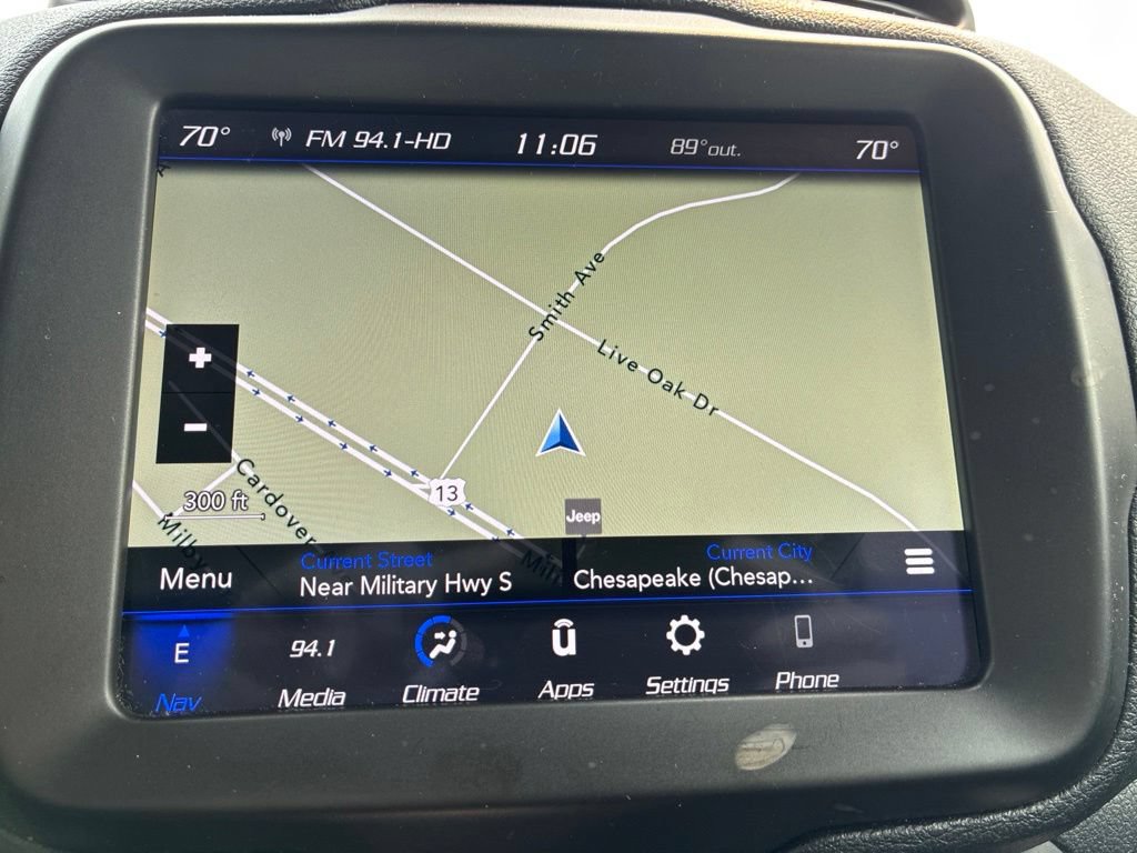Used 2023 Jeep Renegade Latitude AWD/4WD image 18