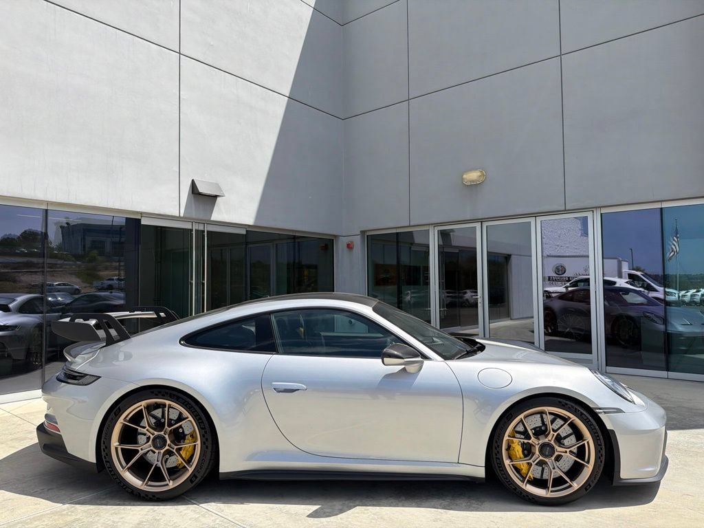 Used 2023 Porsche 911 GT3 RWD image 9