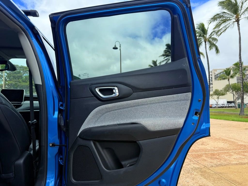 Used 2022 Jeep Compass Latitude image 16