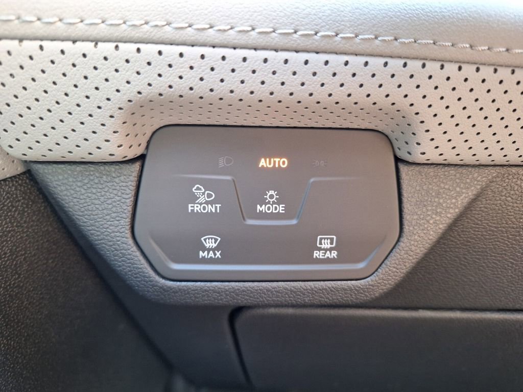 New 2026 Volkswagen Atlas Peak Edition image 12