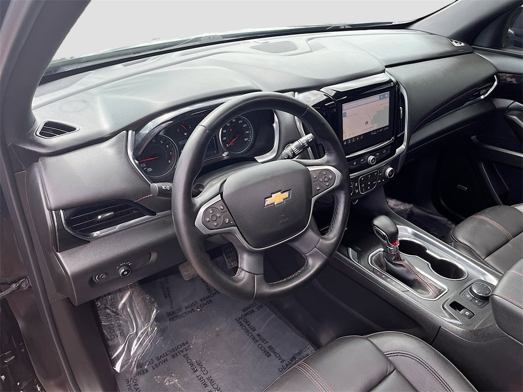 Used 2023 Chevrolet Traverse RS image 9