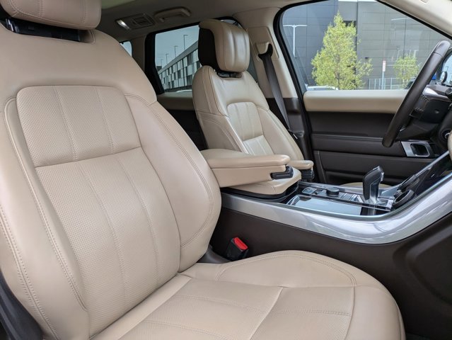 Used 2018 Land Rover Range Rover Sport HSE image 22