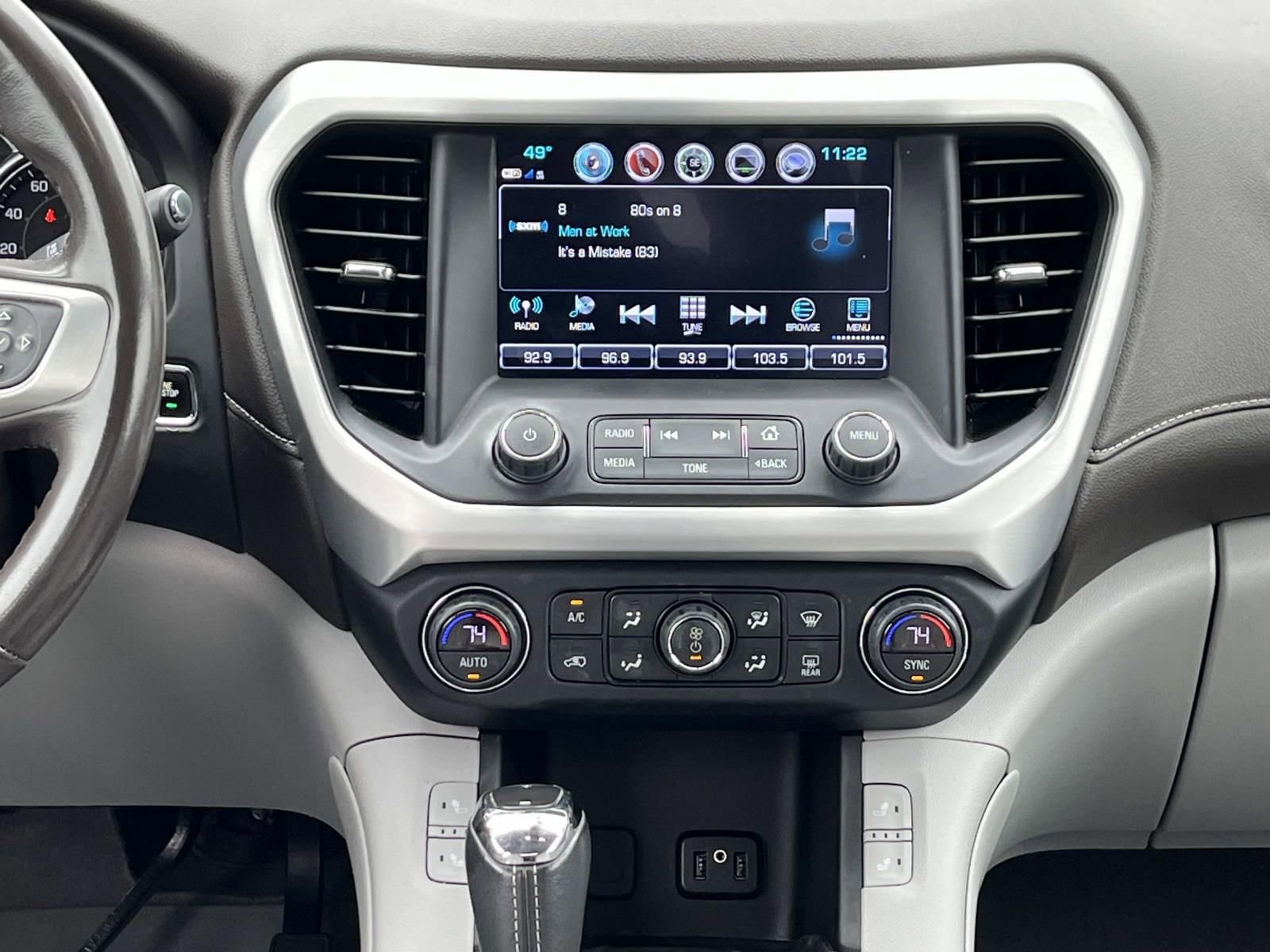 Used 2019 GMC Acadia SLT image 16