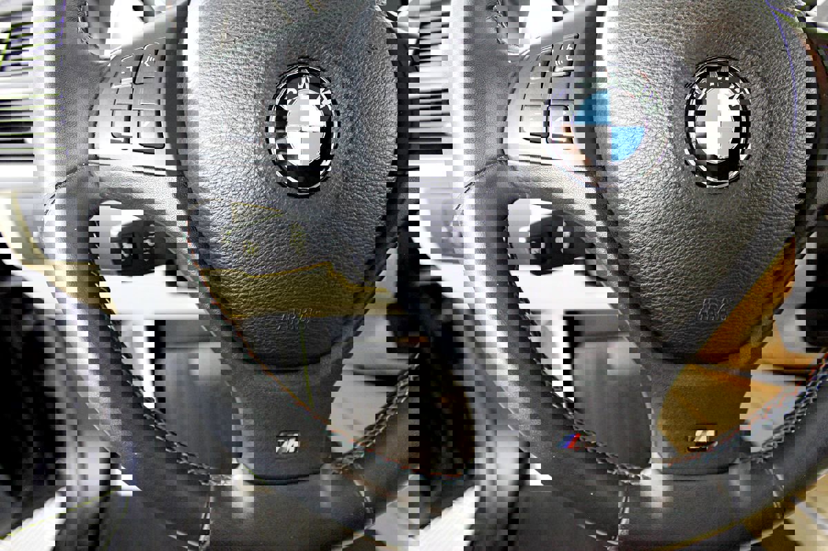 Used 2012 BMW X6 M image 24