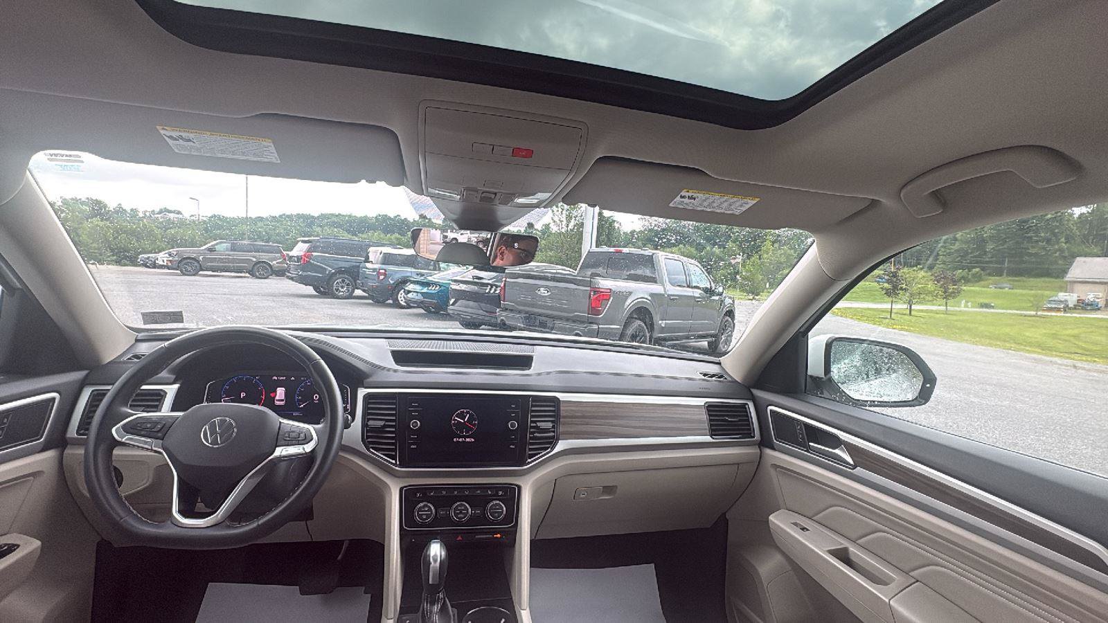 Used 2021 Volkswagen Atlas SEL AWD/4WD image 20