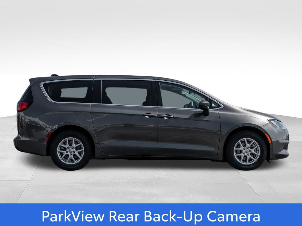 Used 2023 Chrysler Voyager LX FWD image 8