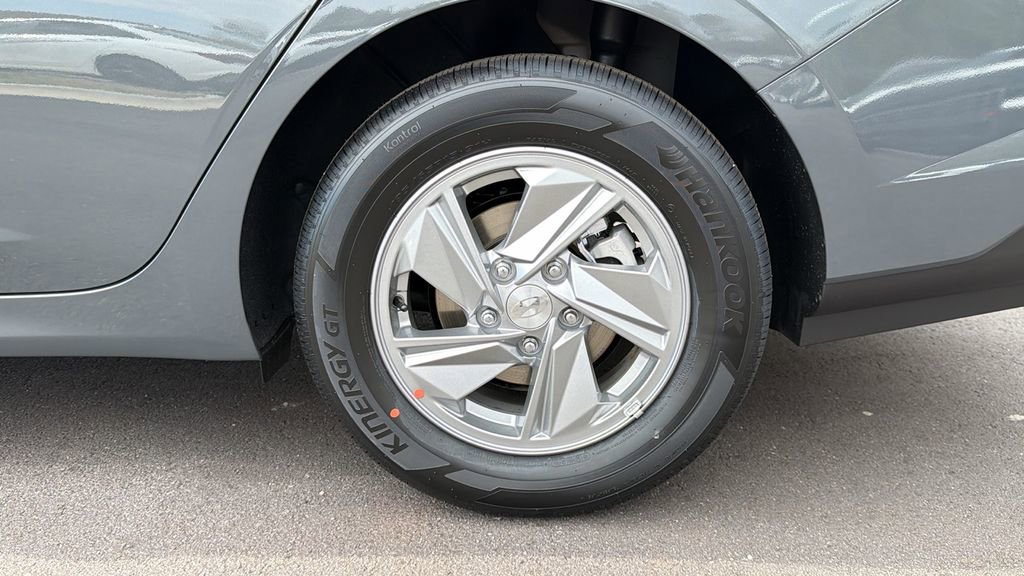 New 2026 Hyundai Elantra SE image 19