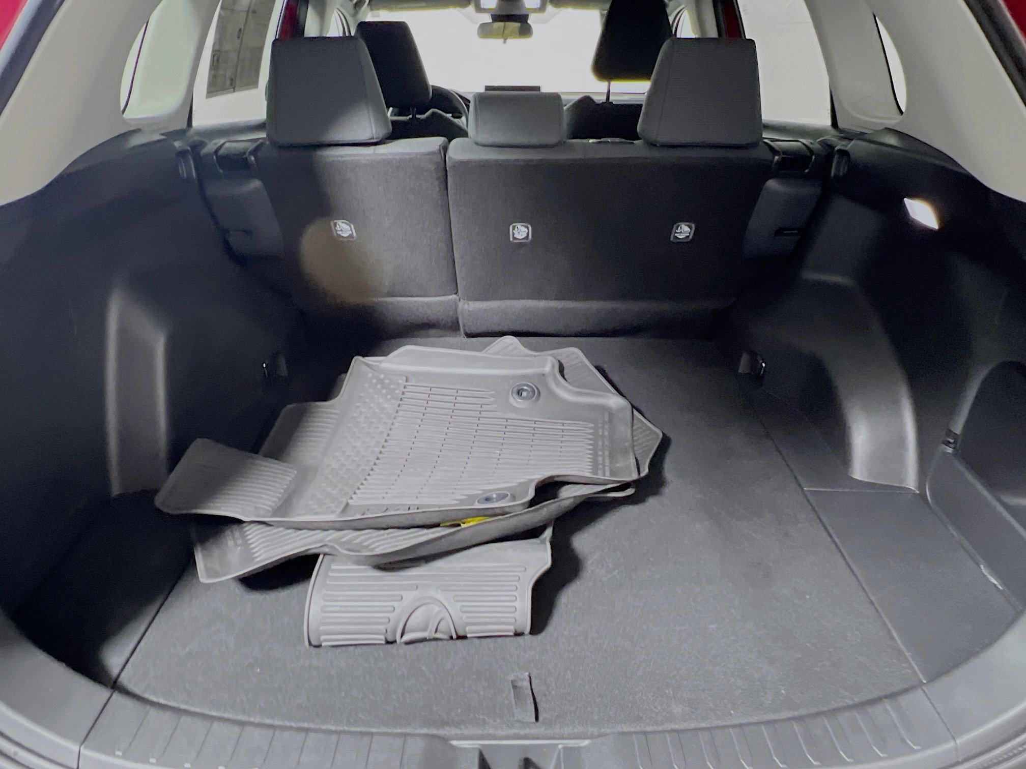 Used 2025 Toyota RAV4 LE image 33