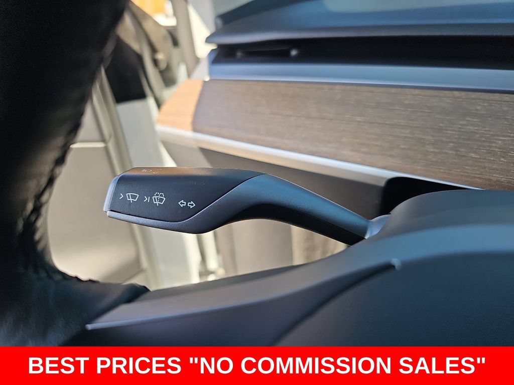 Used 2022 Tesla Model Y Performance AWD/4WD image 27