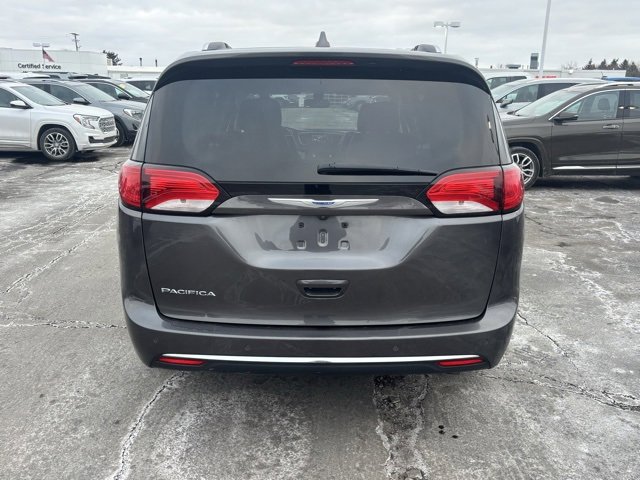 Used 2018 Chrysler Pacifica Touring-L Plus image 6