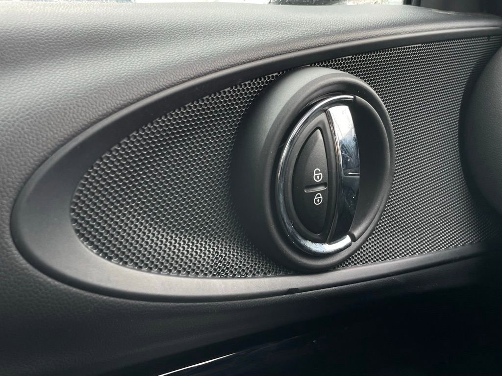 Used 2024 MINI Cooper Clubman S w/ Signature Upholstery Package image 13