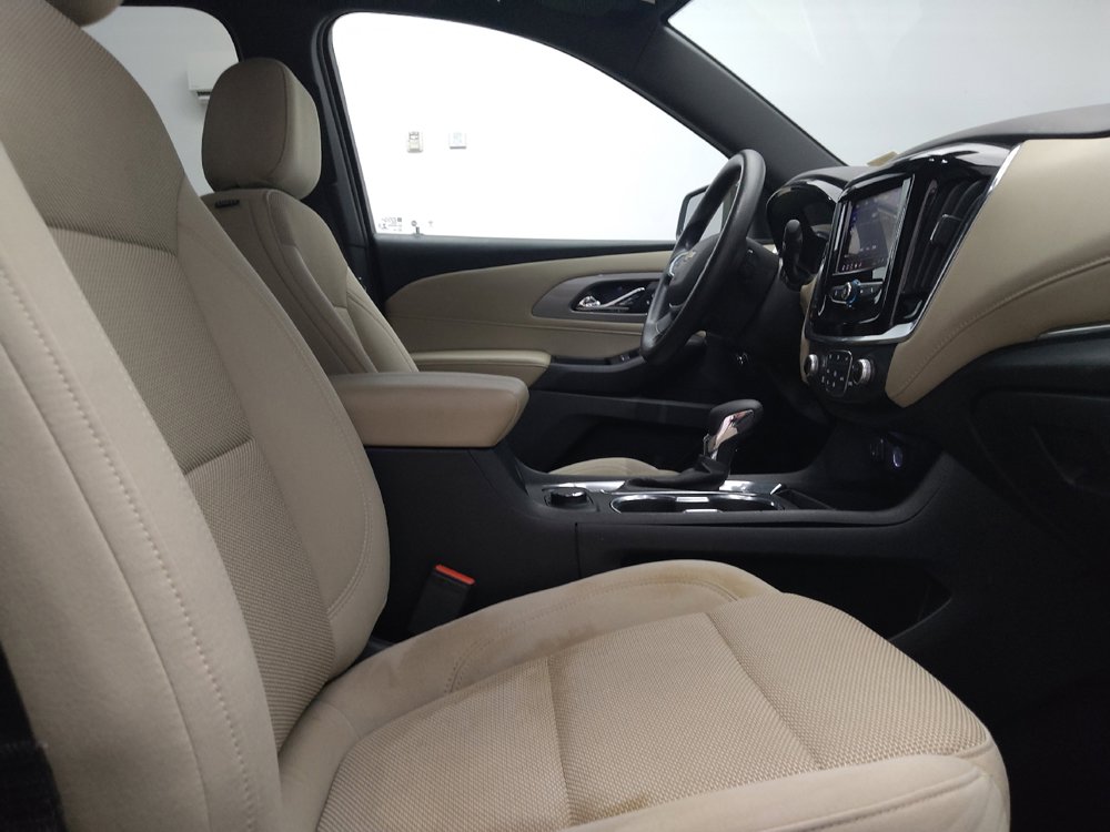 Used 2022 Chevrolet Traverse LS FWD image 21