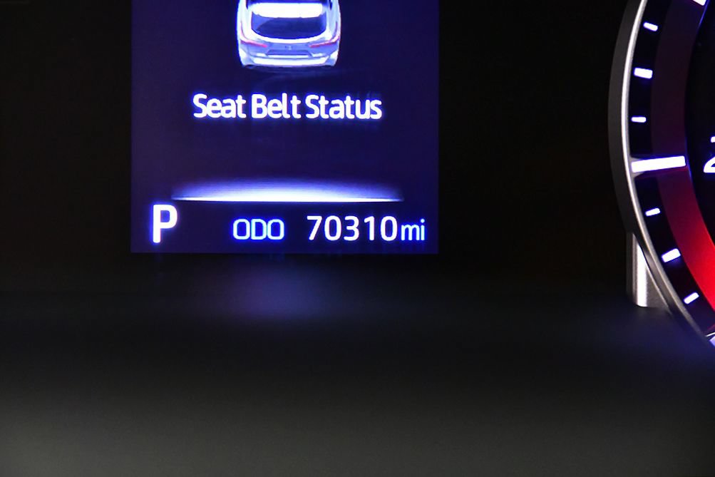 Used 2022 Toyota Highlander LE FWD image 13