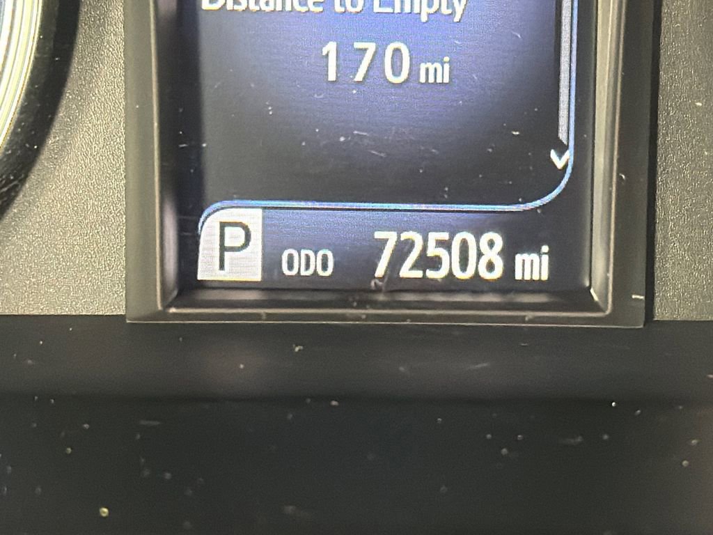 Used 2017 Toyota Camry LE image 27