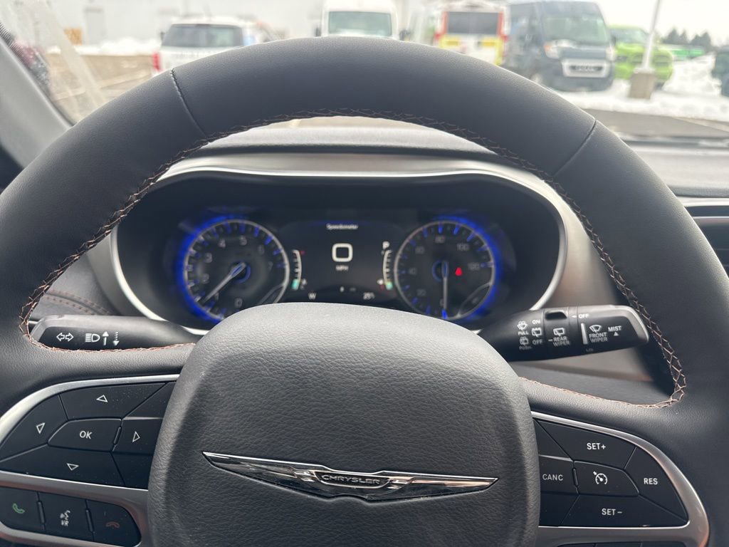 New 2026 Chrysler Pacifica Pinnacle image 19