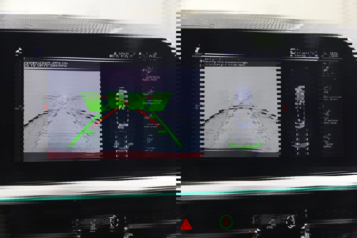 Used 2022 BMW Z4 M40i w/ Premium Package image 10