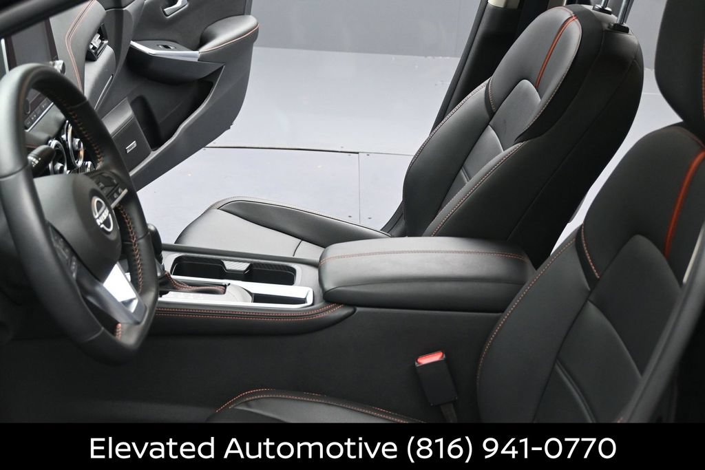 Certified 2025 Nissan Sentra SR w/ SR Premium Package FWD image 16