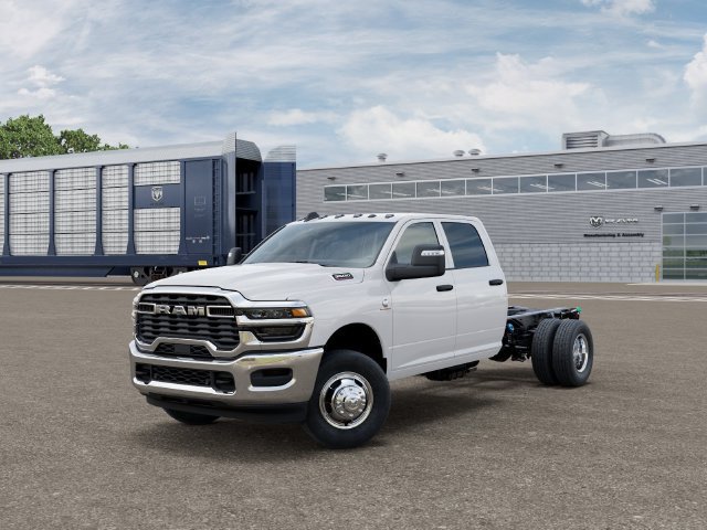 New 2027 RAM 3500 Tradesman AWD/4WD image 2
