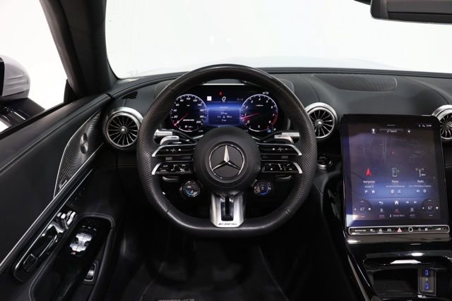 Used 2023 Mercedes-Benz SL 55 AMG 4MATIC image 17