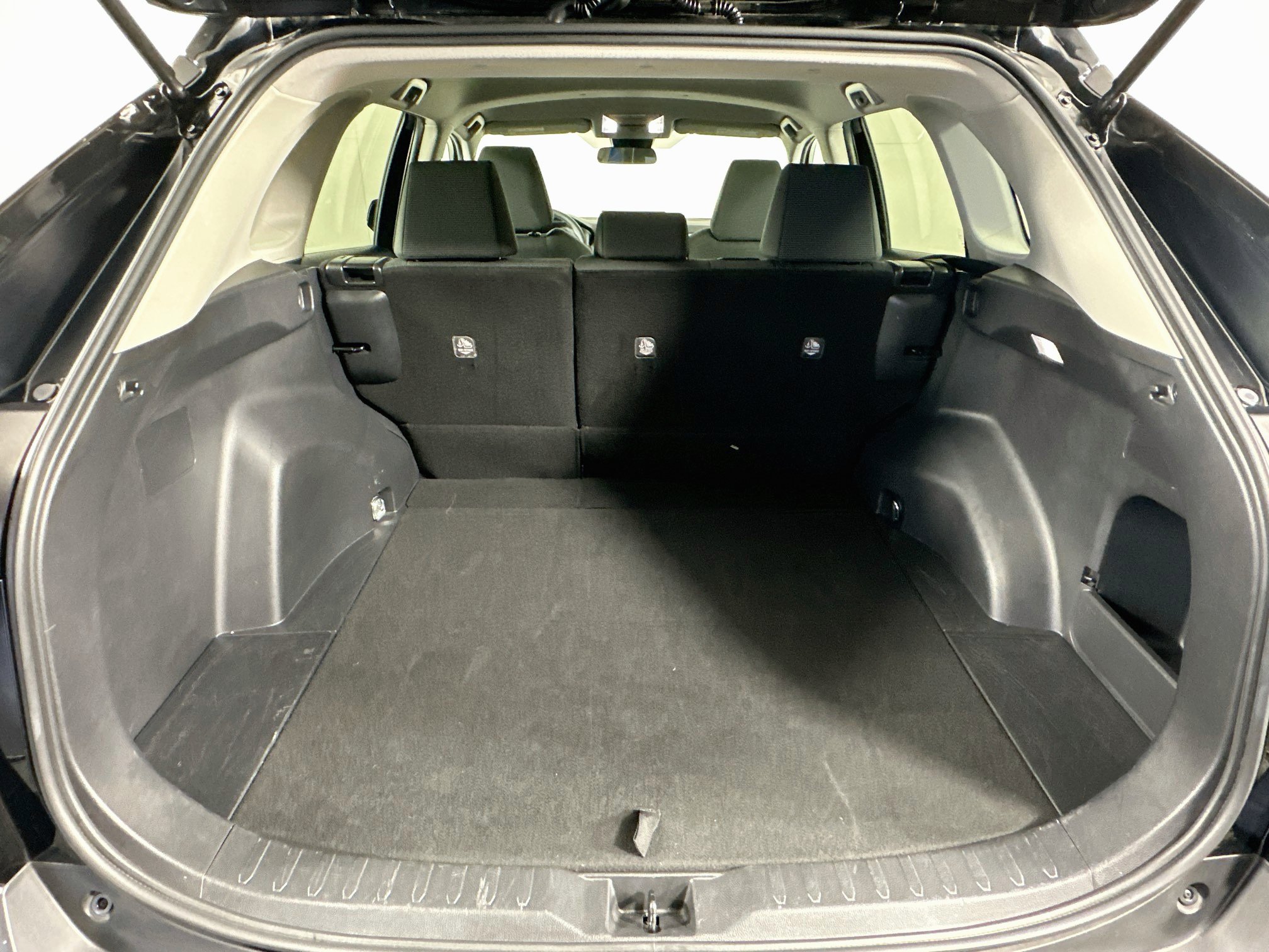 Used 2022 Toyota RAV4 LE FWD image 26