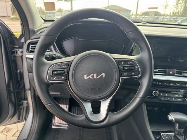 Certified 2022 Kia Niro Touring Special Edition image 21