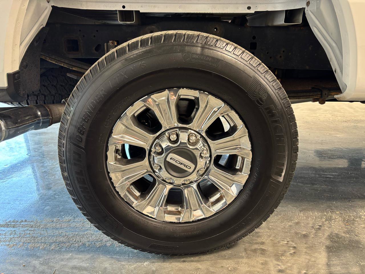Used 2019 Ford F250 XLT w/ XLT Premium Package AWD/4WD image 12