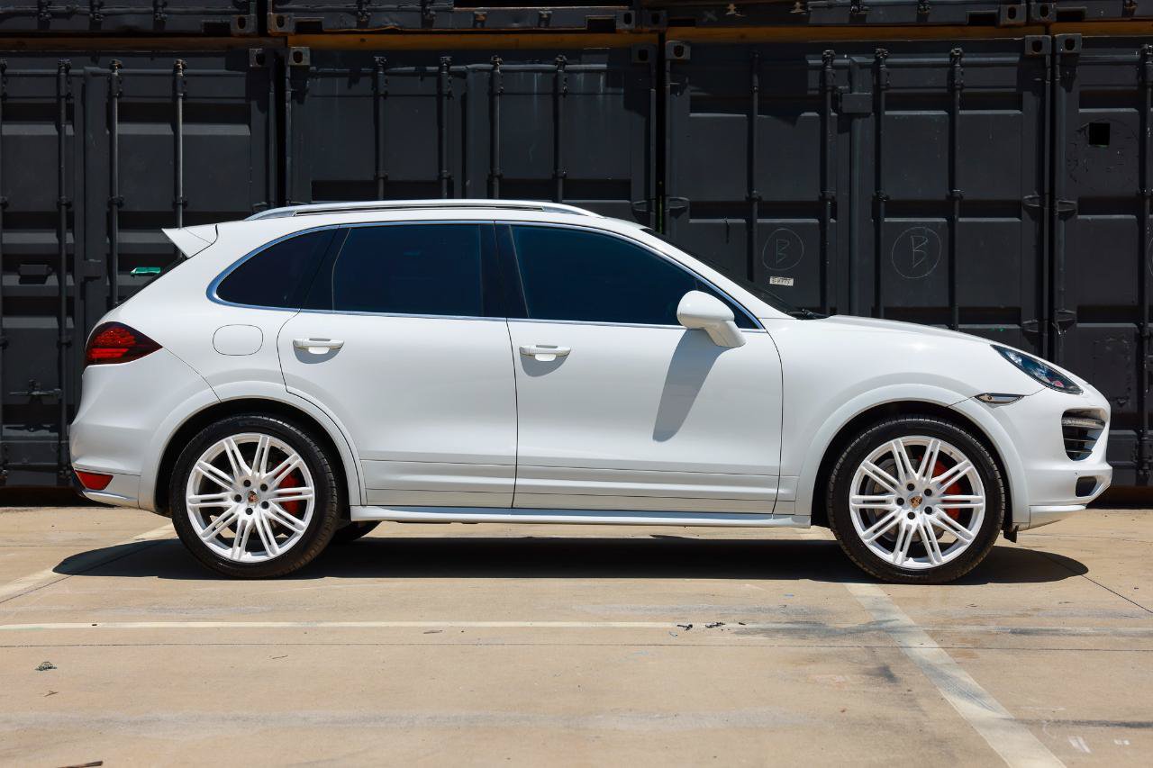 Used 2014 Porsche Cayenne GTS AWD/4WD image 15