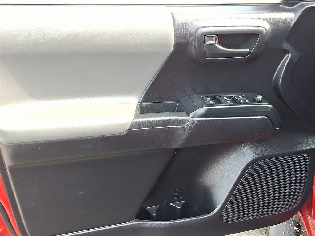 Used 2020 Toyota Tacoma SR image 11
