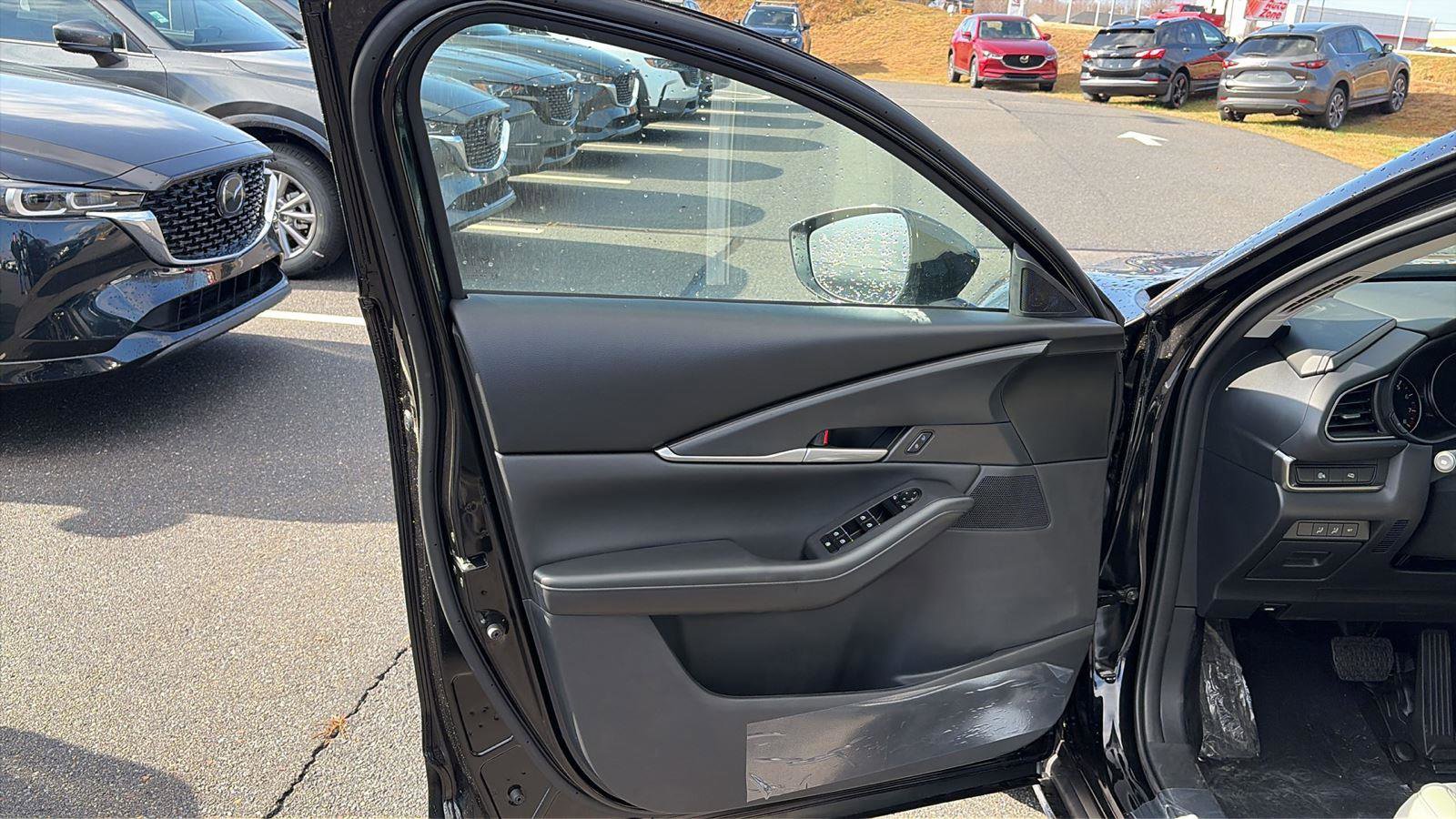 New 2026 MAZDA CX-30 AWD 2.5 S w/ Select Sport Pkg image 11