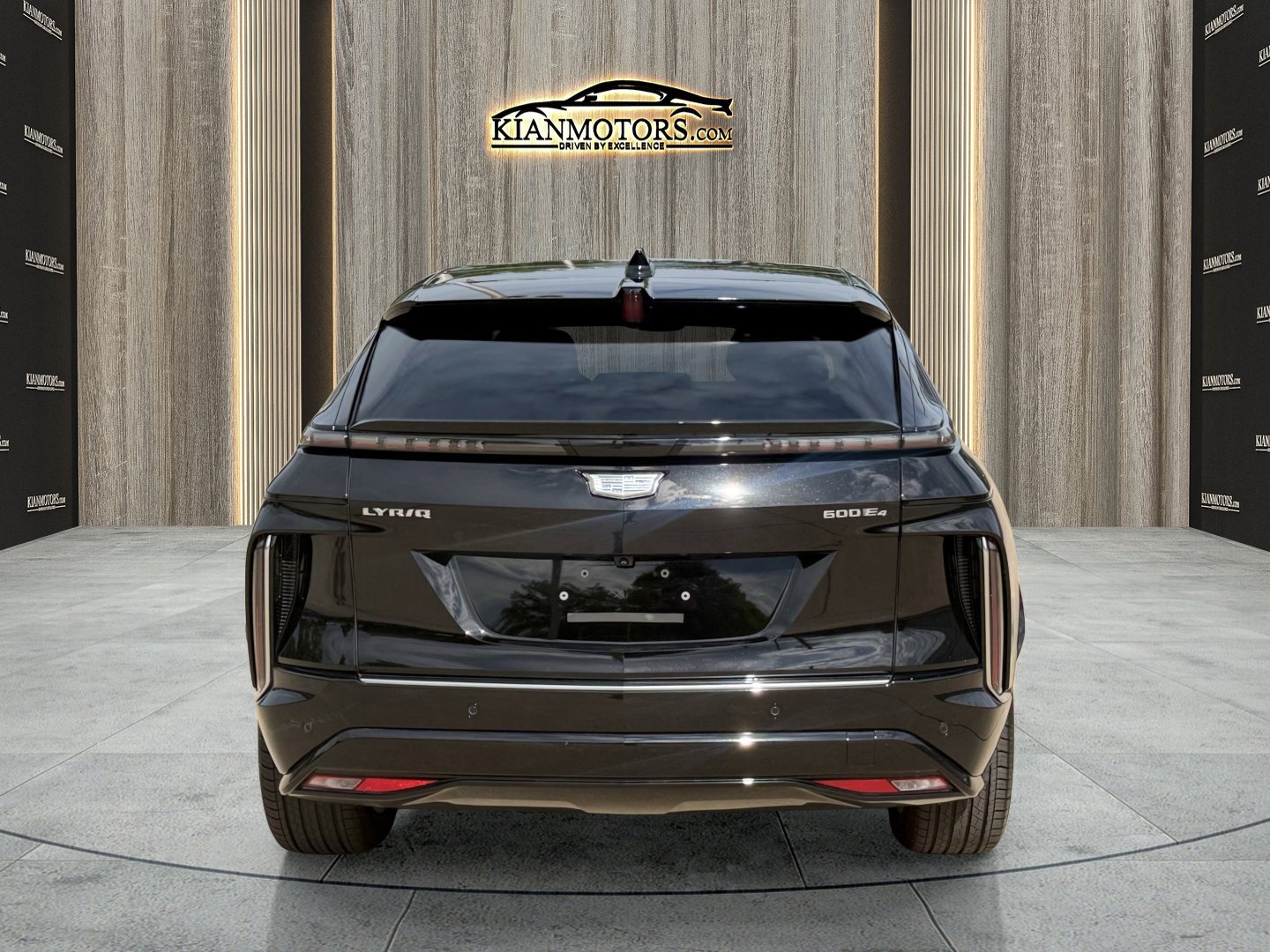 Used 2025 Cadillac Lyriq Luxury AWD/4WD image 7