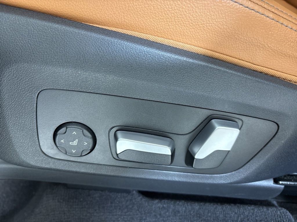 Used 2023 BMW X3 sDrive30i w/ Premium Package w/ZPA image 16