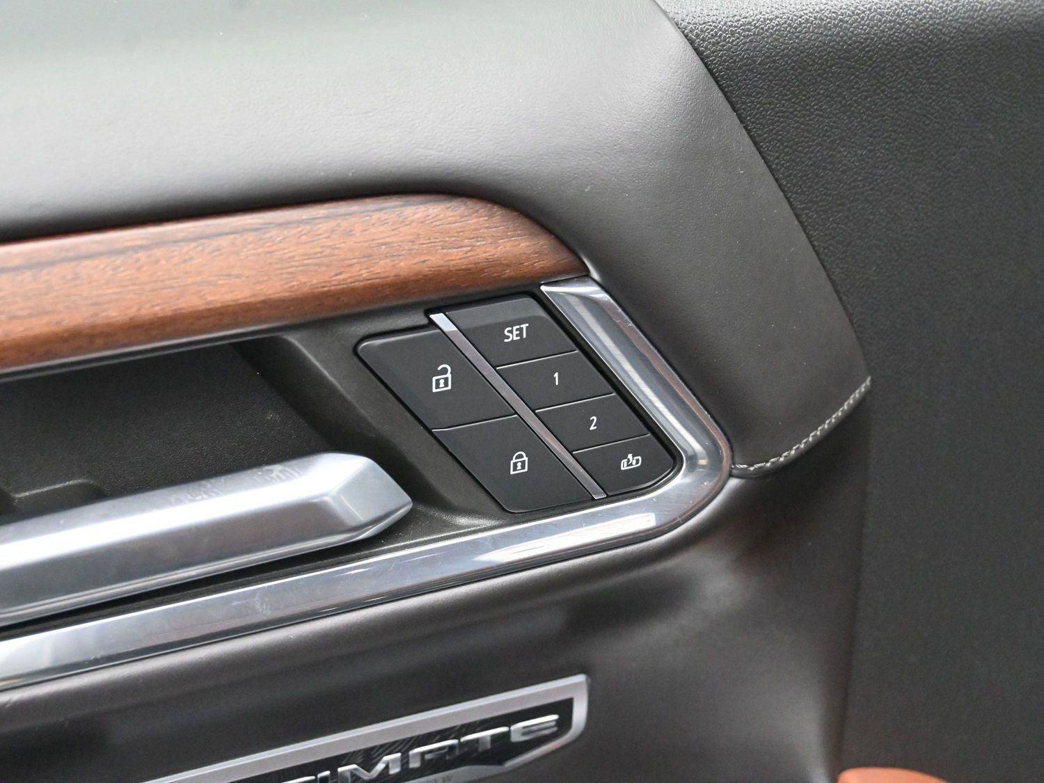 Used 2023 GMC Sierra 1500 Denali Ultimate image 10