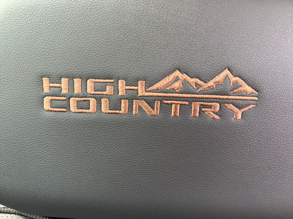 New 2026 Chevrolet Suburban High Country AWD/4WD image 19