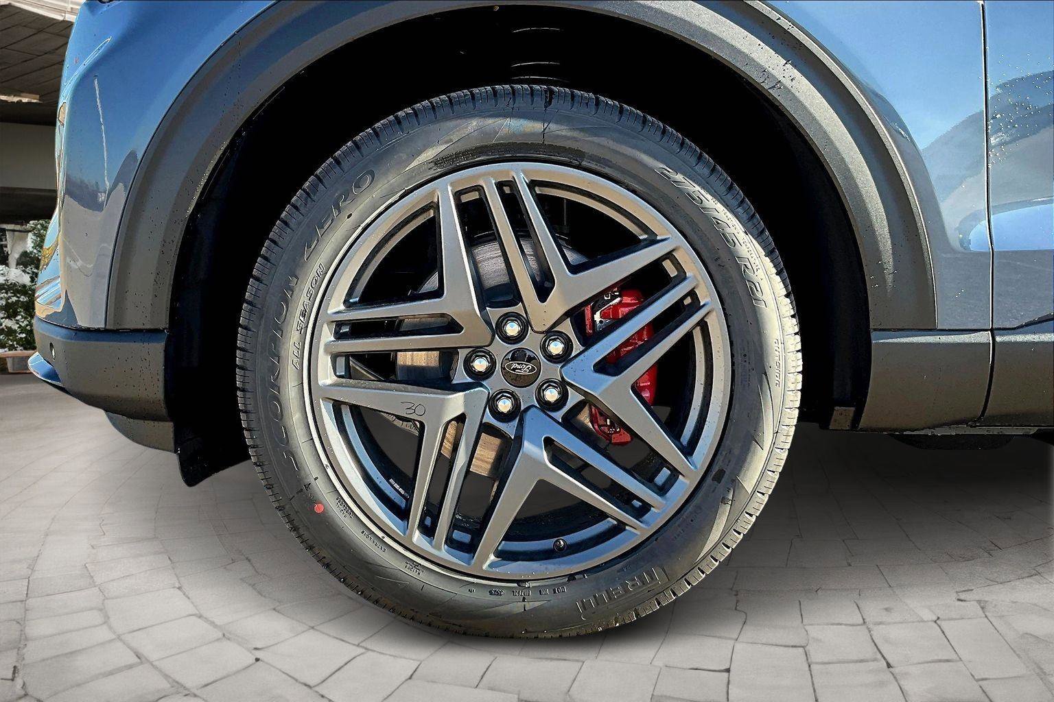 New 2026 Ford Explorer ST-Line w/ ST-Line Street Pack image 13