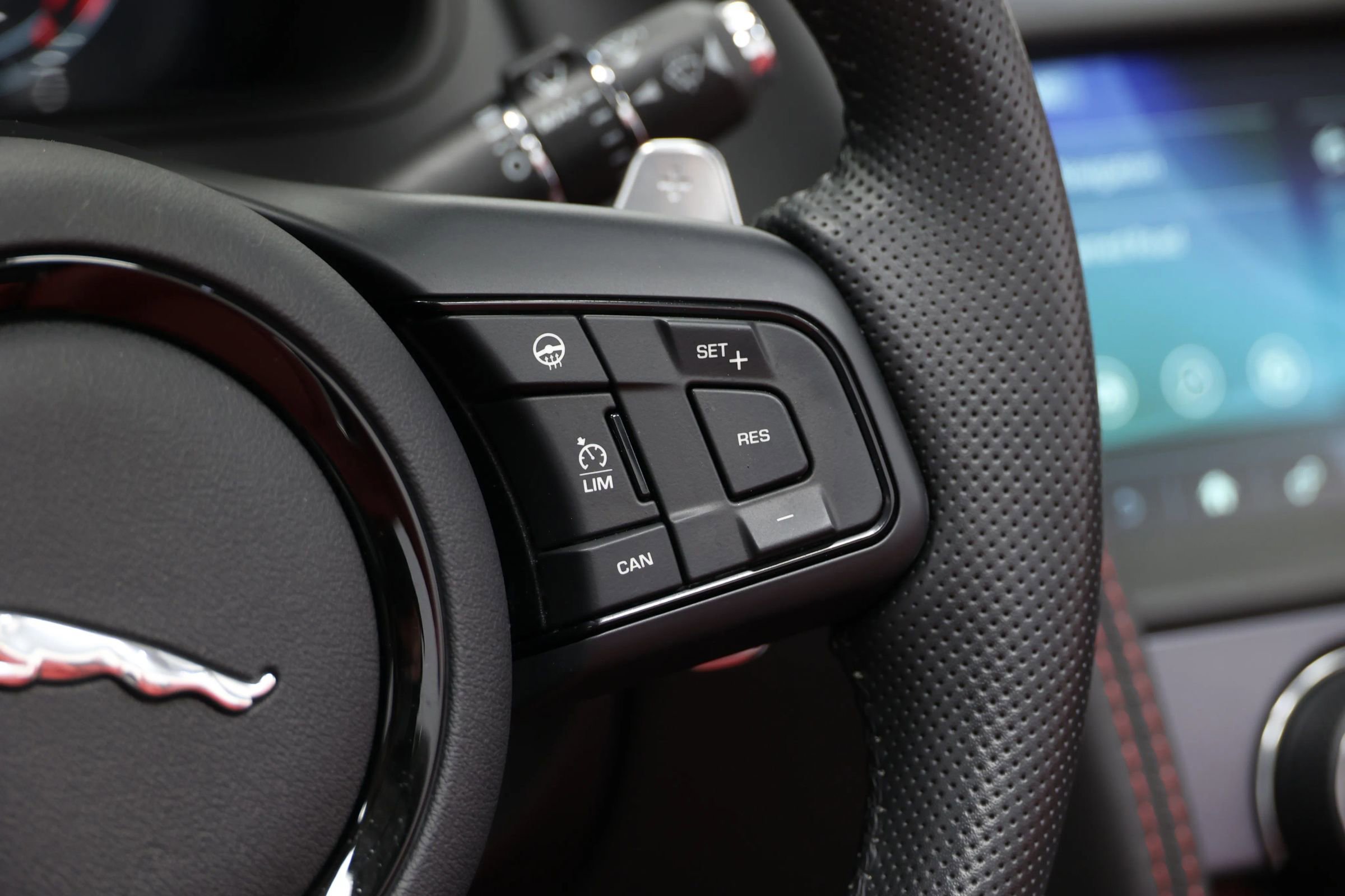 Used 2023 Jaguar F-TYPE R image 20