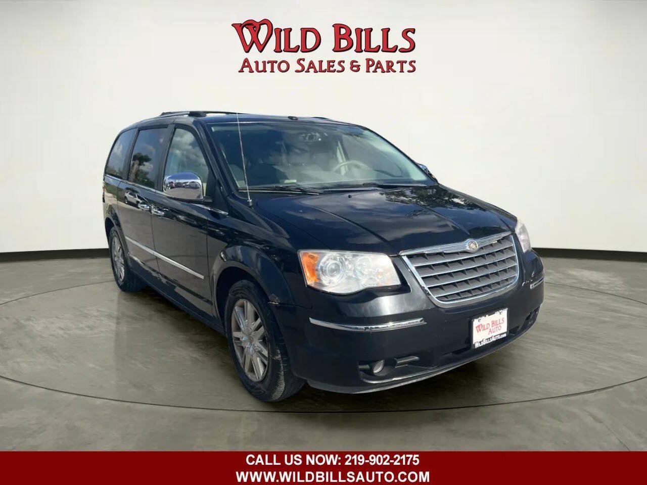 Used 2008 Chrysler Town & Country Limited w/ Entertainment Group #3 FWD image 26